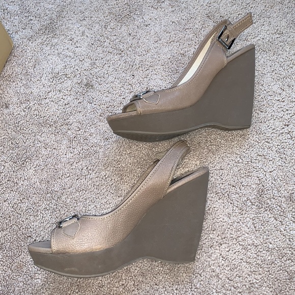 Michael Kors wedges - Picture 3 of 8